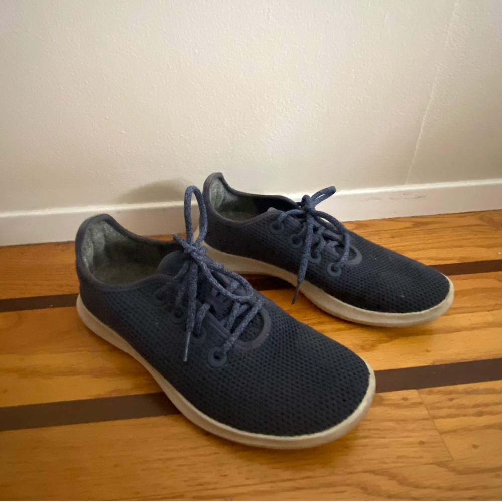 Women’s size 9 Allbirds Tree Runners